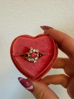 Vintage 14k gold Pink Crystal Cluster Ring